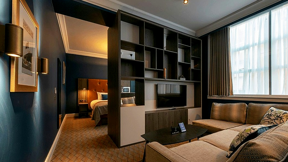 案例丨爱格同步木纹系列防火板 • 英国公寓式酒店